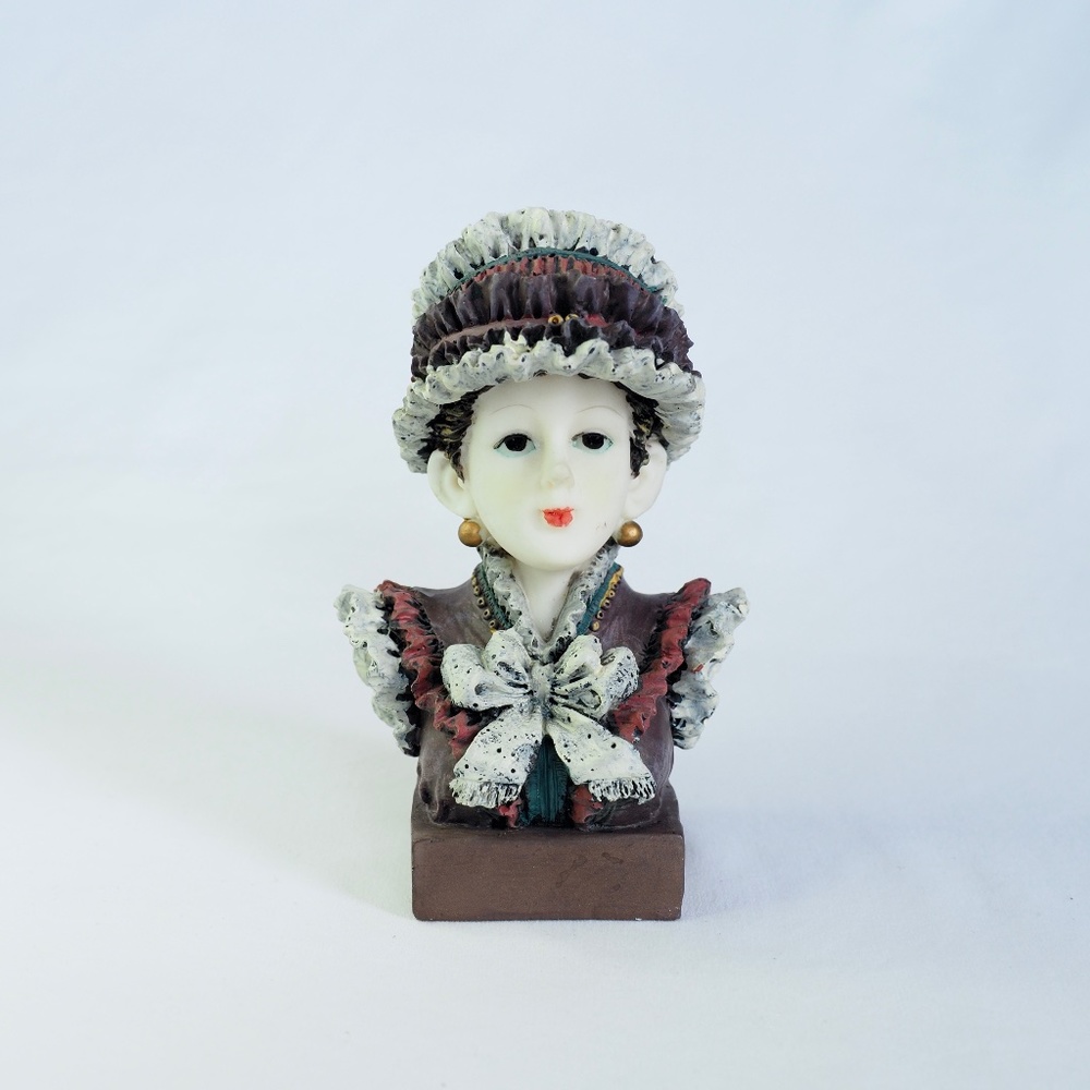 Vintage Lady with Bow & Bonnet Bust Figurine
